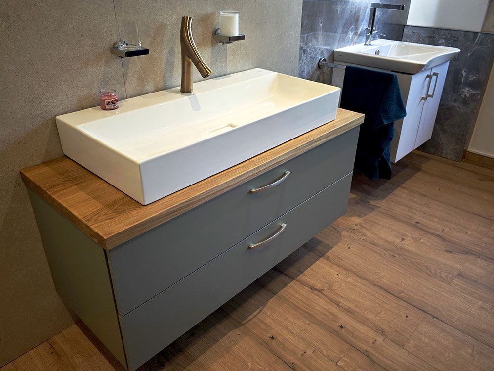 Badausstellung in Unna Massen